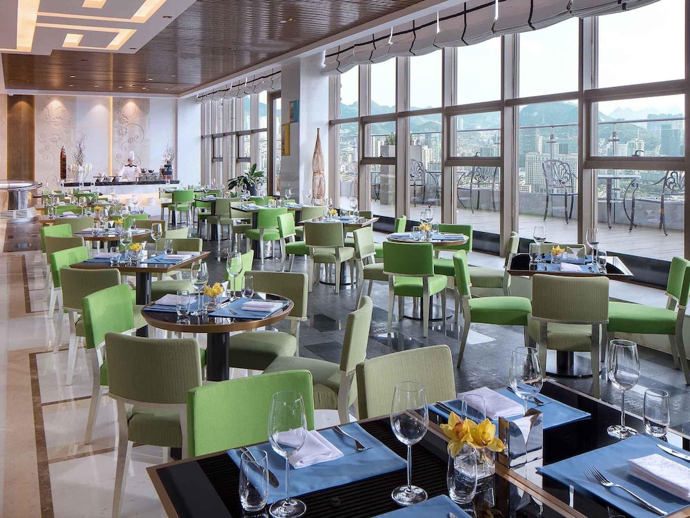 SOFITEL GUIYANG HUNTER 40/54