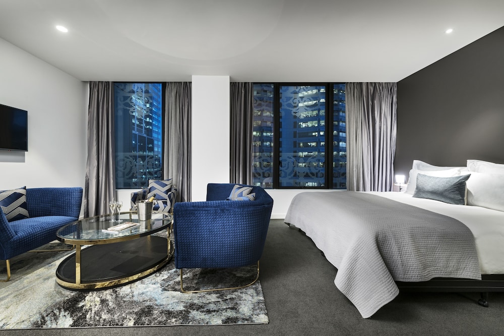 The Melbourne Hotel 40/69