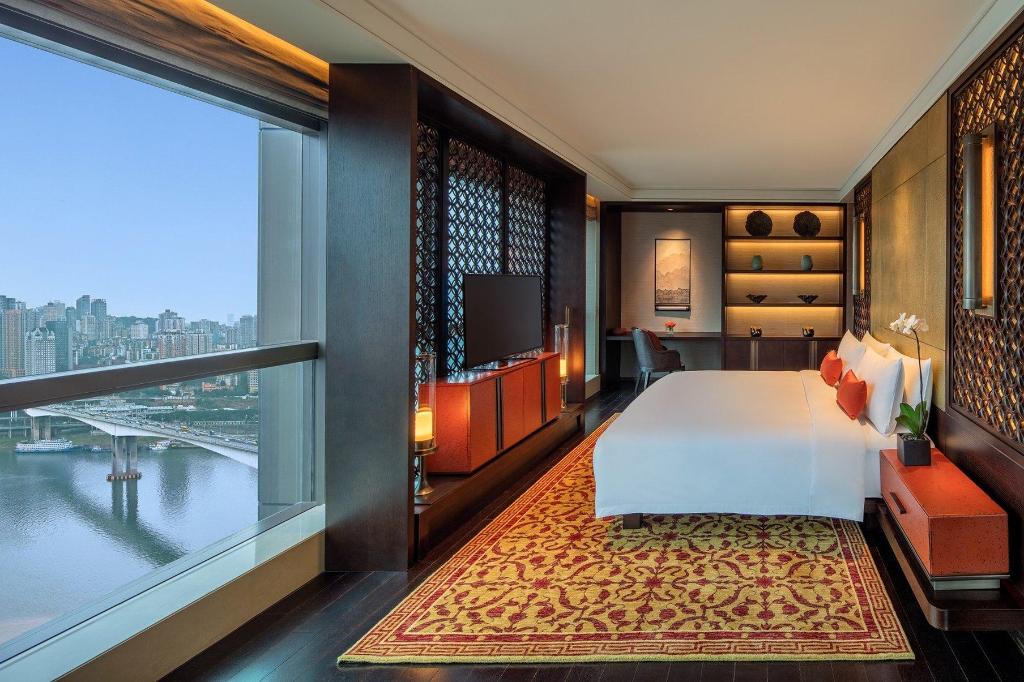 1 Bedroom, Suite, Dining Area