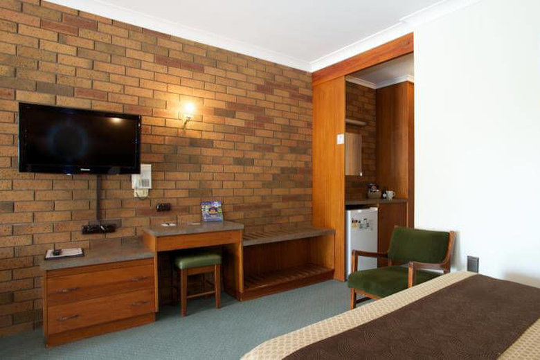 Golden Grain Motor Inn 39/54