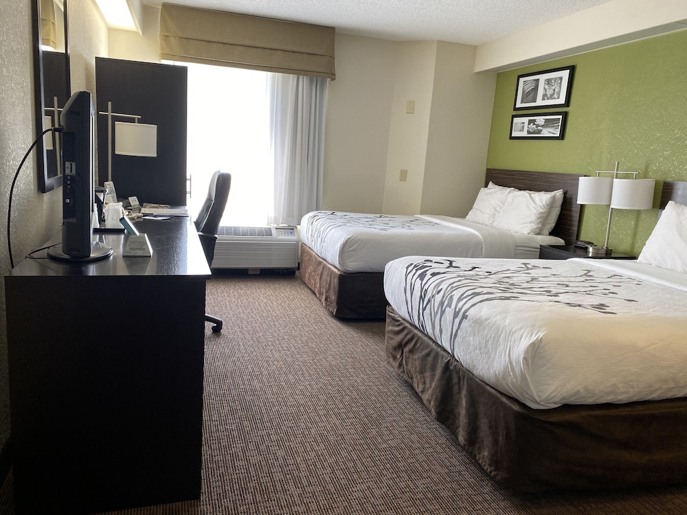 Spark by Hilton Louisville Airport 13/50