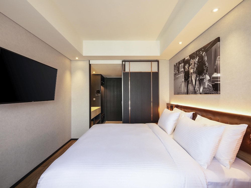 Mercure Ambassador Seoul Hongdae 24/72