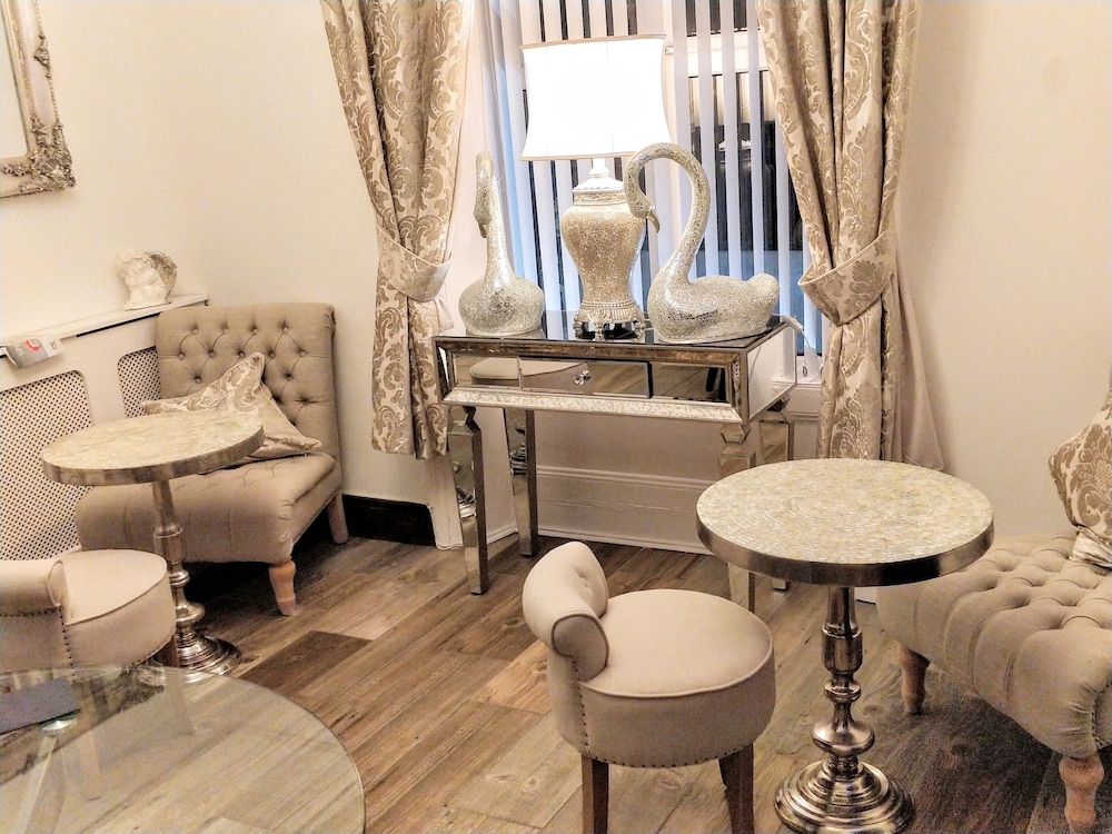 Serendipity House 24/49