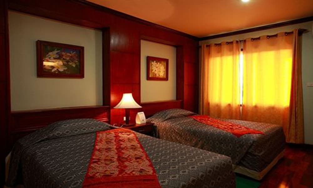 Vansana Riverside Hotel 14/40