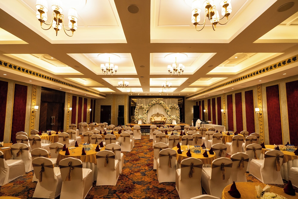 Ramada Encore by Wyndham Rajbagh Srinagar 56/64