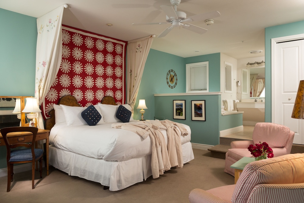 Heritage, King Bed