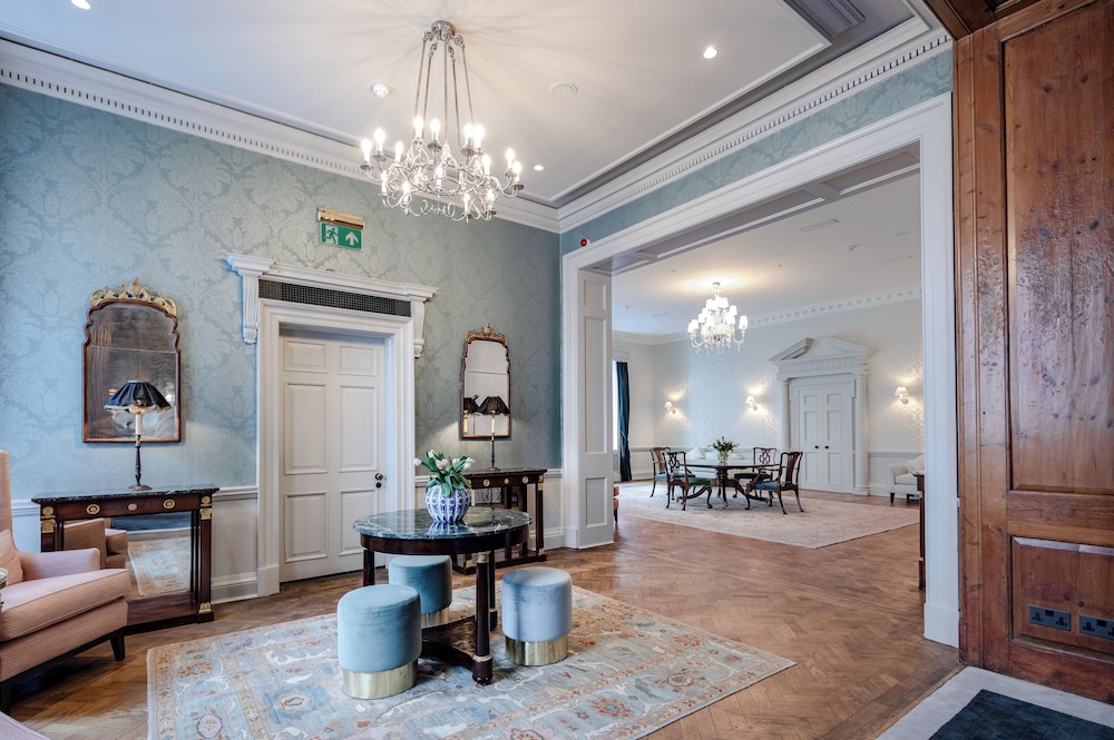 No 30 Knightsbridge 39/53