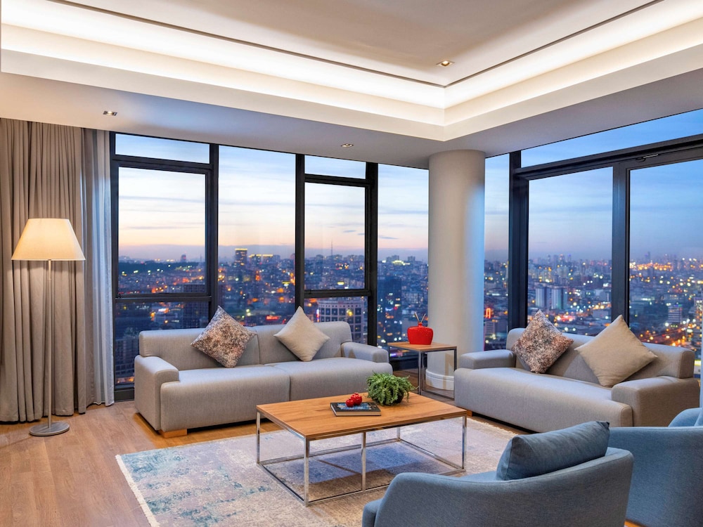 Movenpick Living Istanbul West 33/50