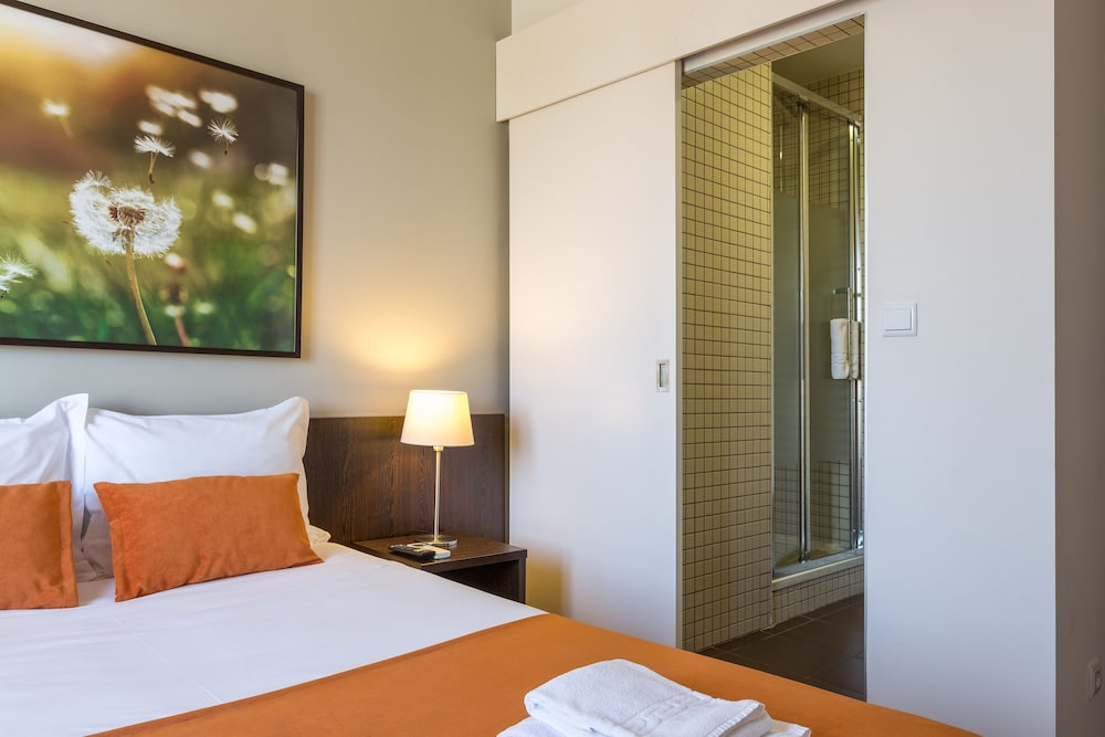 Riversuites 11/50