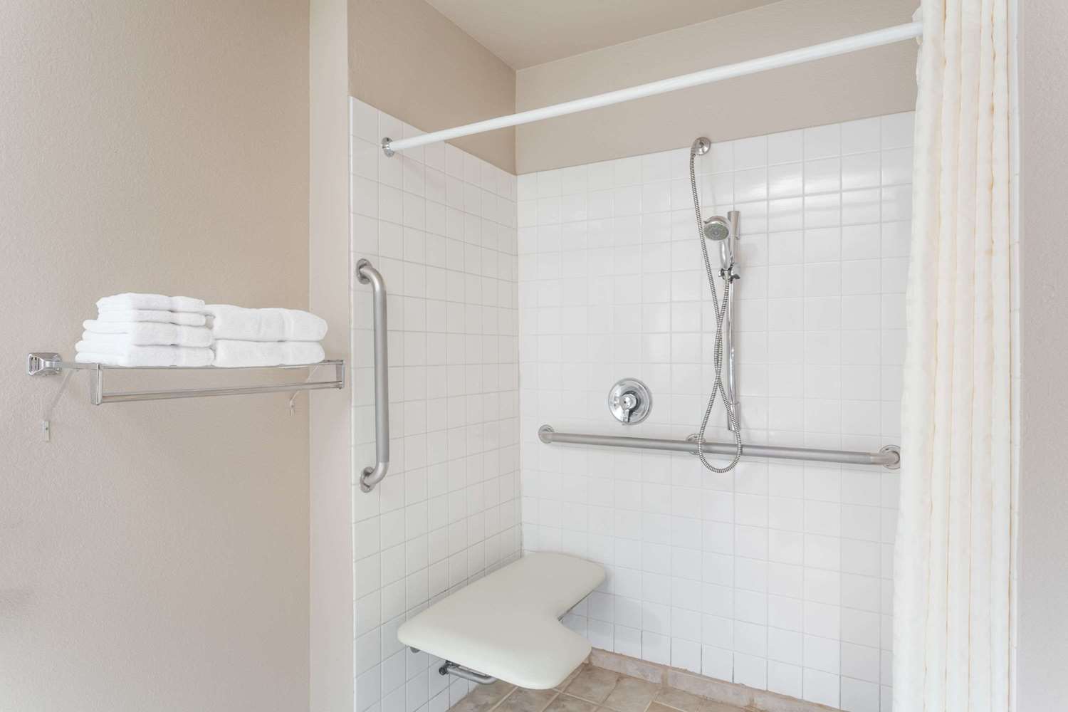 Americas Best Value Inn Sparks 17/17