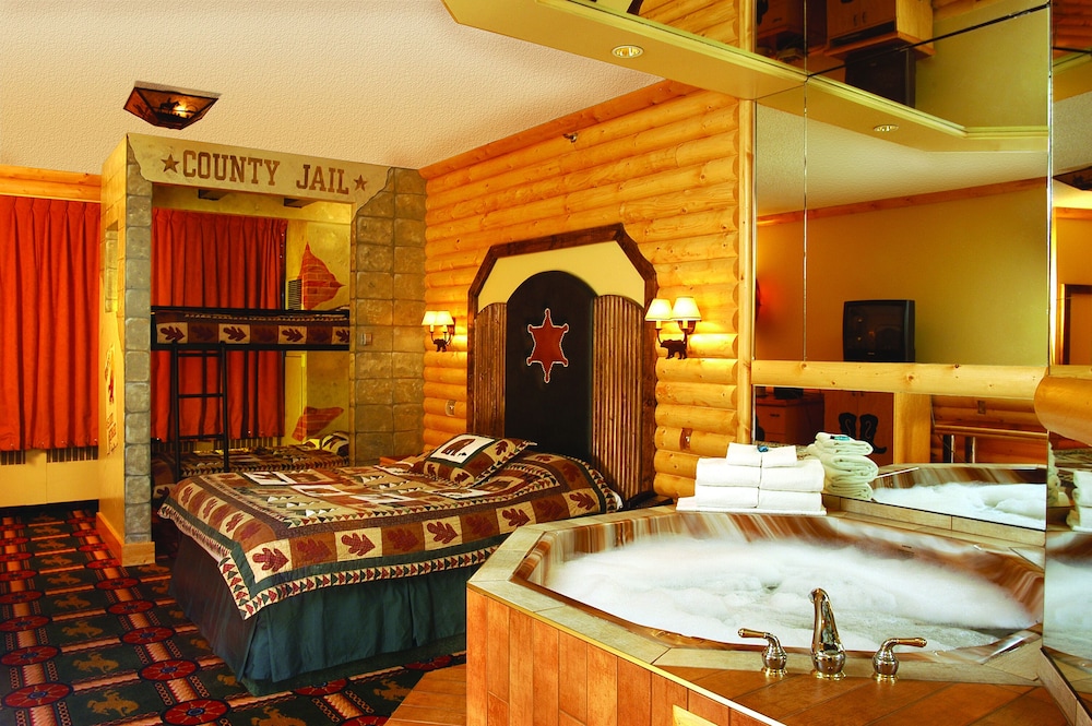 Fantasyland Hotel 52/84