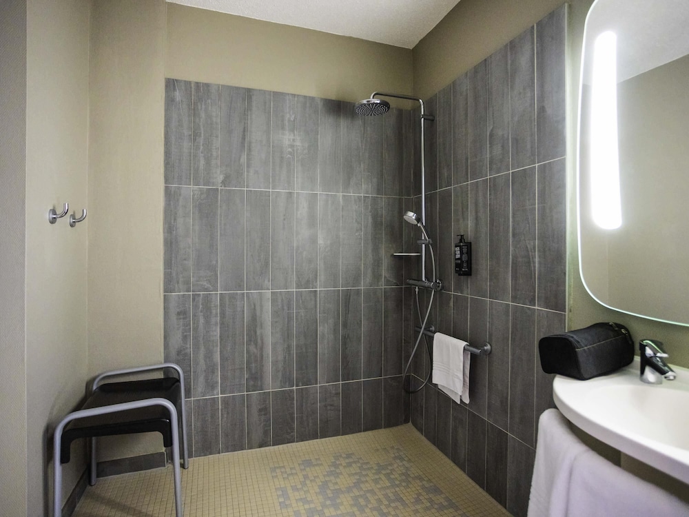 Ibis Tarbes Odos 64/64