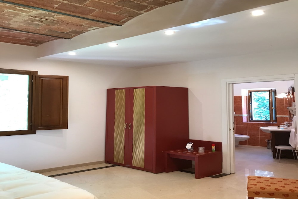 Relais La Corte Di Cloris 34/73