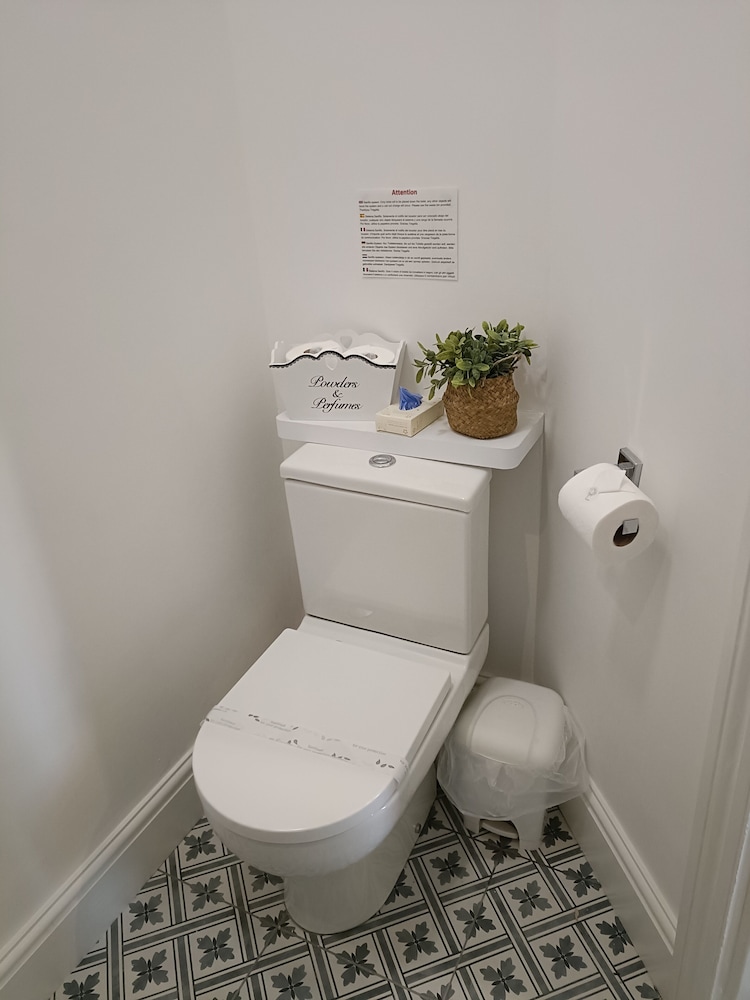 Tregella Guest House 50/50