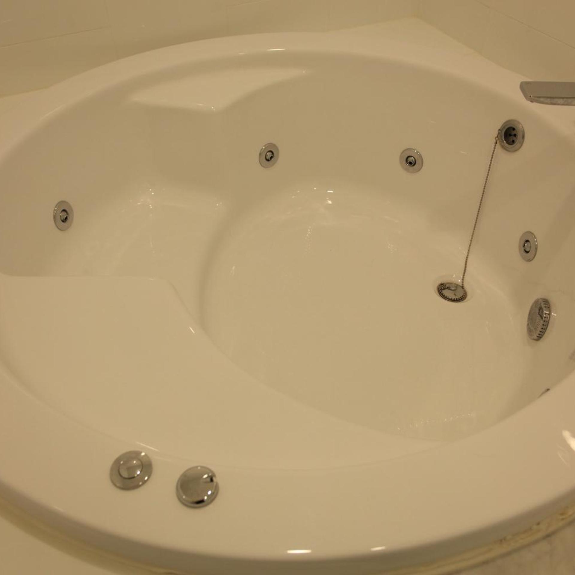 Yuwon Hotel 30/57