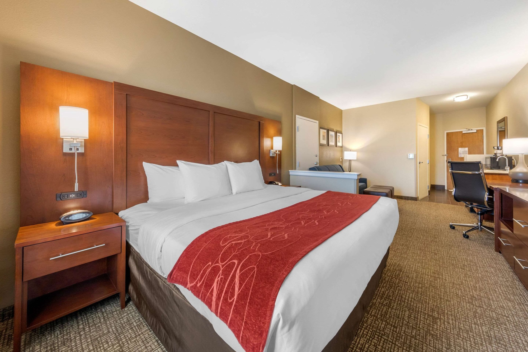 Upgrade, Suite, King Bed, Sofa, Accessible