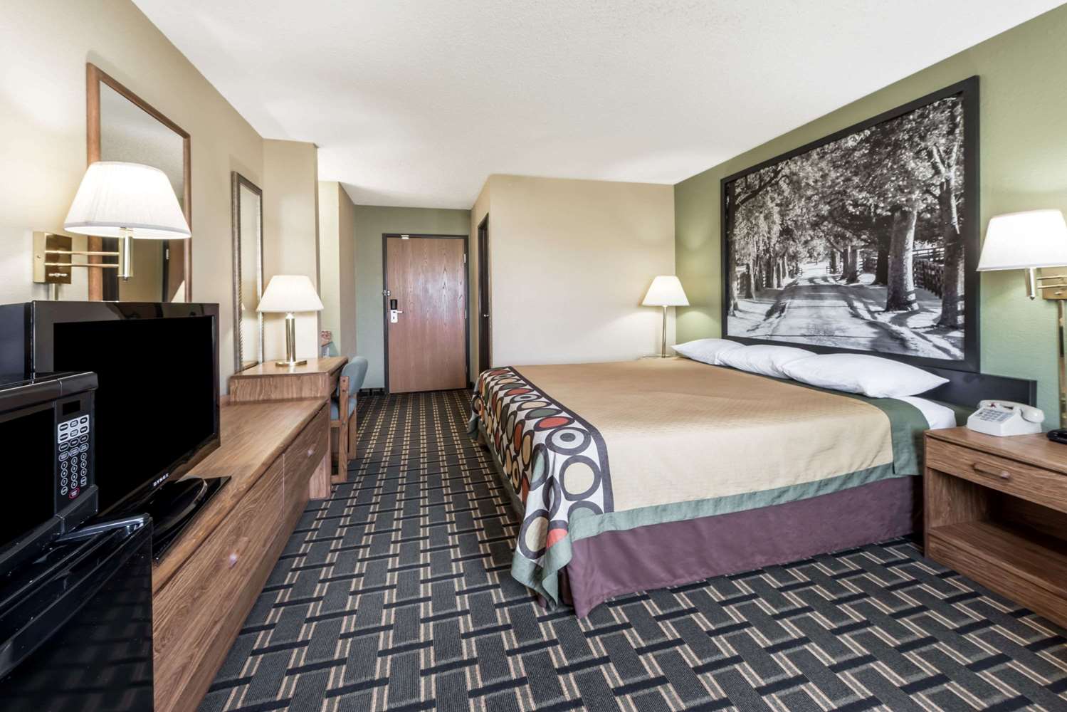 Super 8 By Wyndham Greenville 7/12
