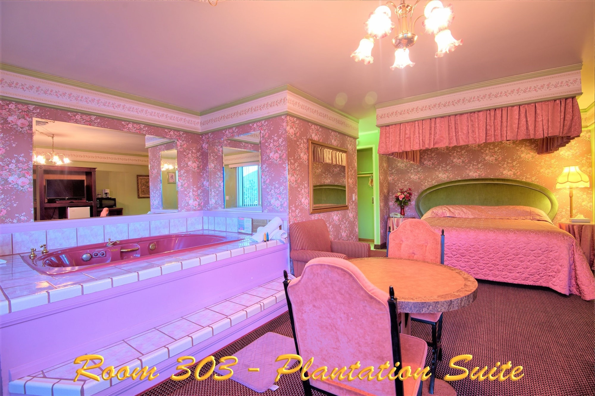 Theme, Oriental, Suite, King Bed, Jetted Tub