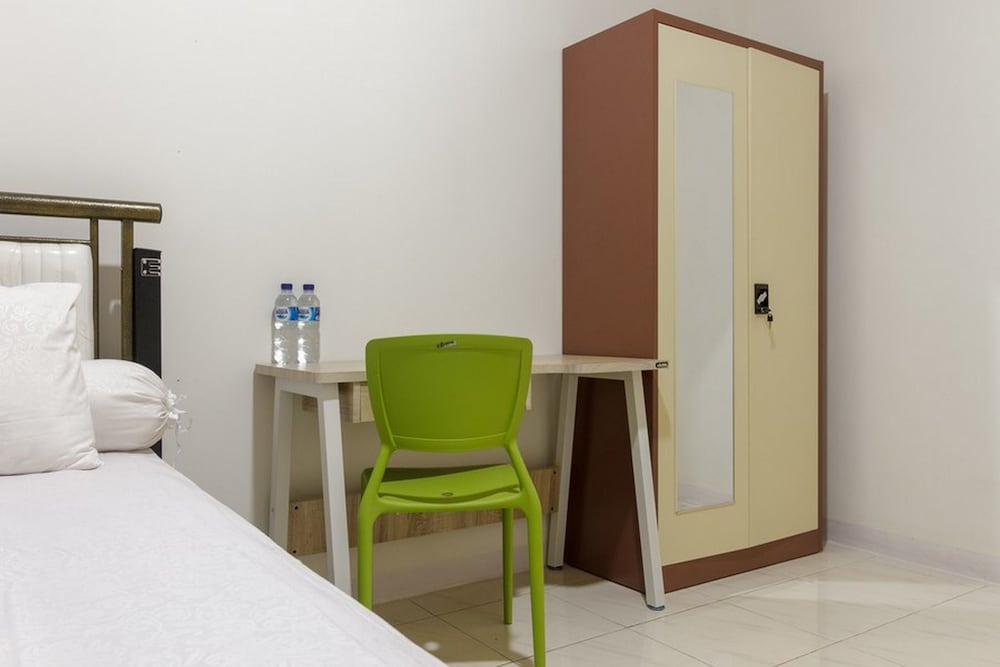 Hotel O Rappocini Near Rsia Paramount 33/45