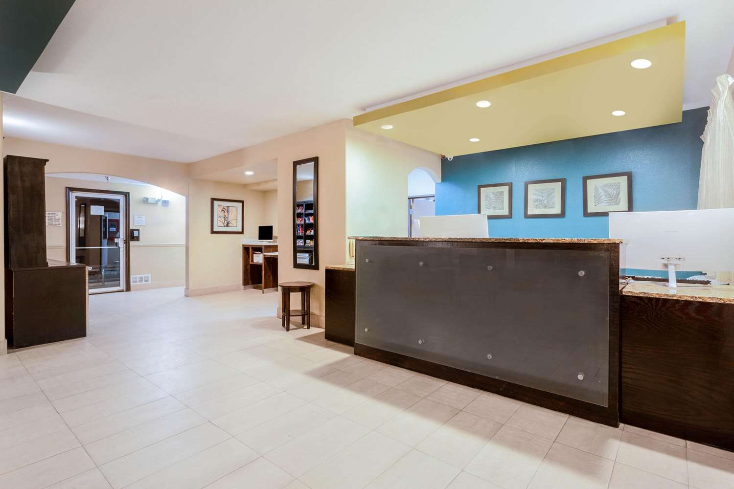 Baymont by Wyndham Henderson-Northeast Denver 6/58