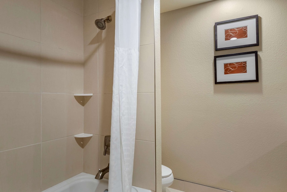 Comfort Suites Lubbock TX 6/43