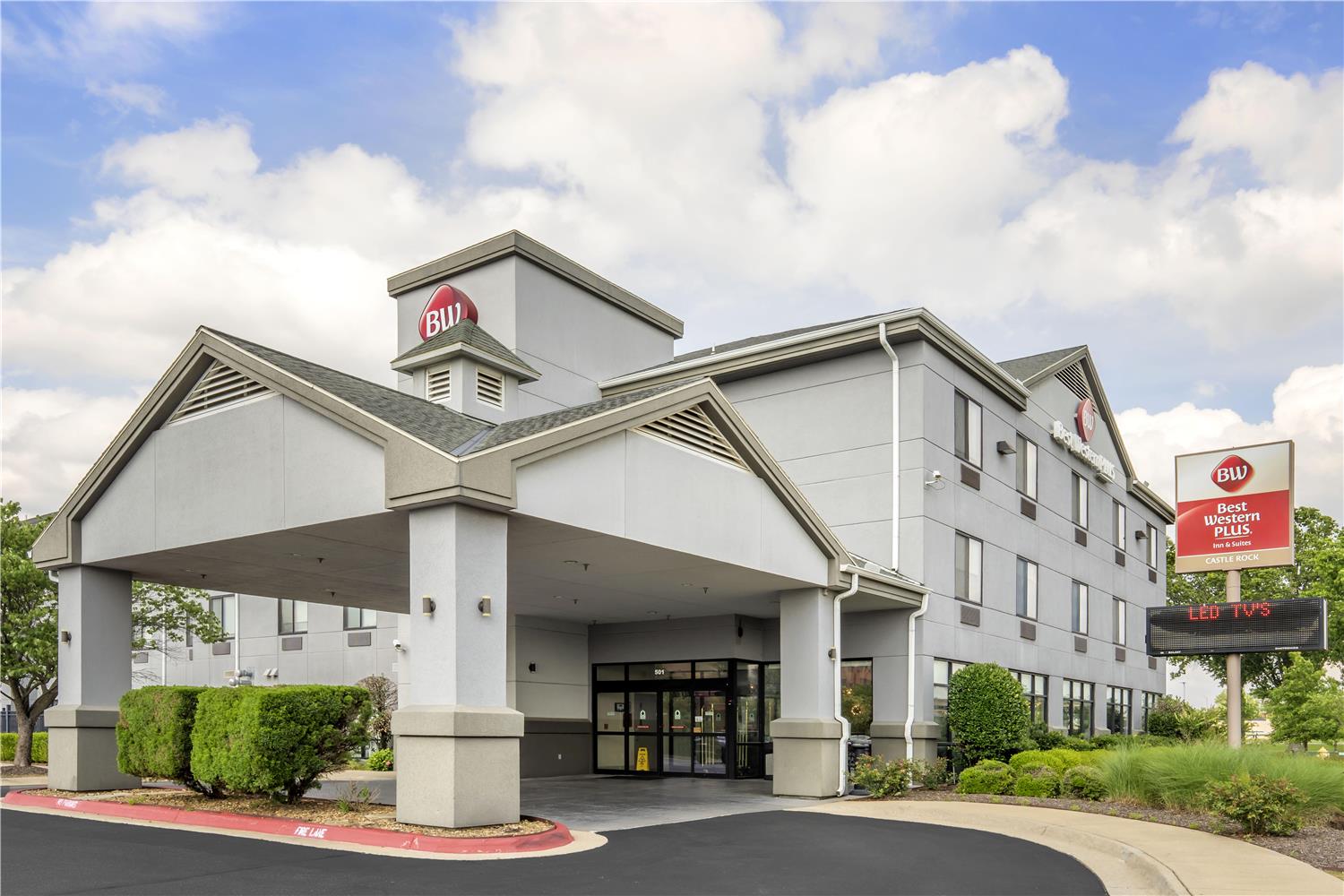 Best Western Plus Castlerock Inn & Suites 18/19
