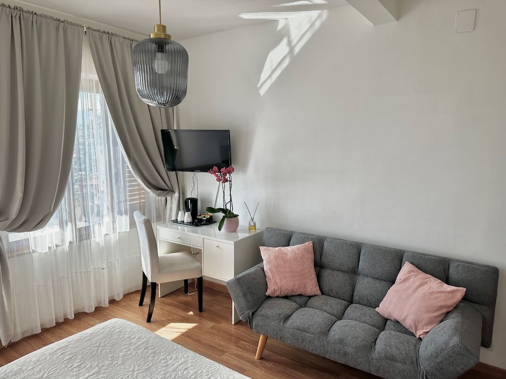Villa Greta 24/48