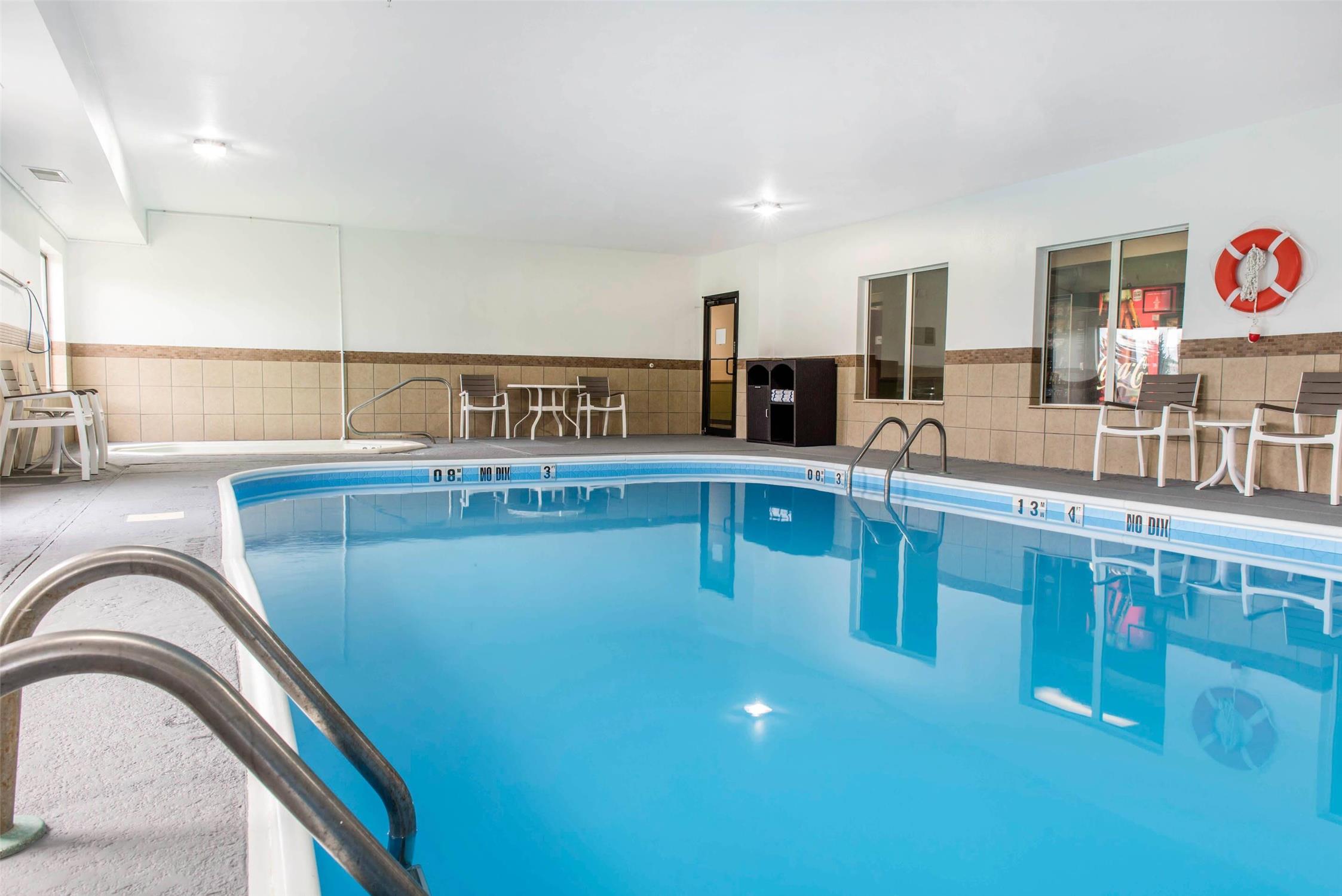 Quality Inn & Suites Anderson I-69 18/29