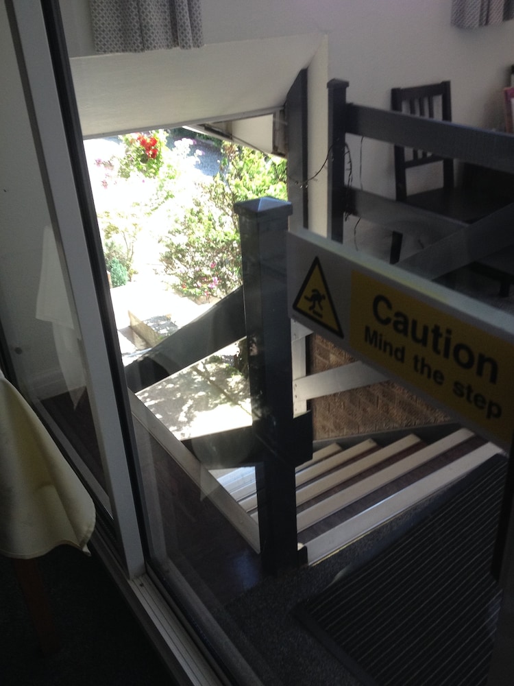 The New Inn Motel 65/93