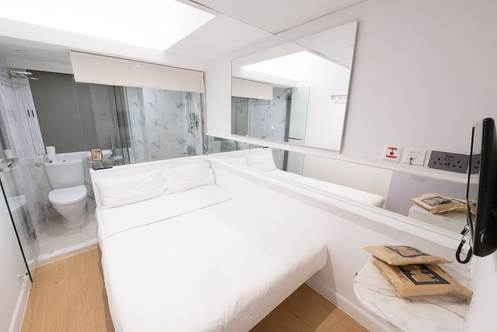 MINI, DOUBLE BED