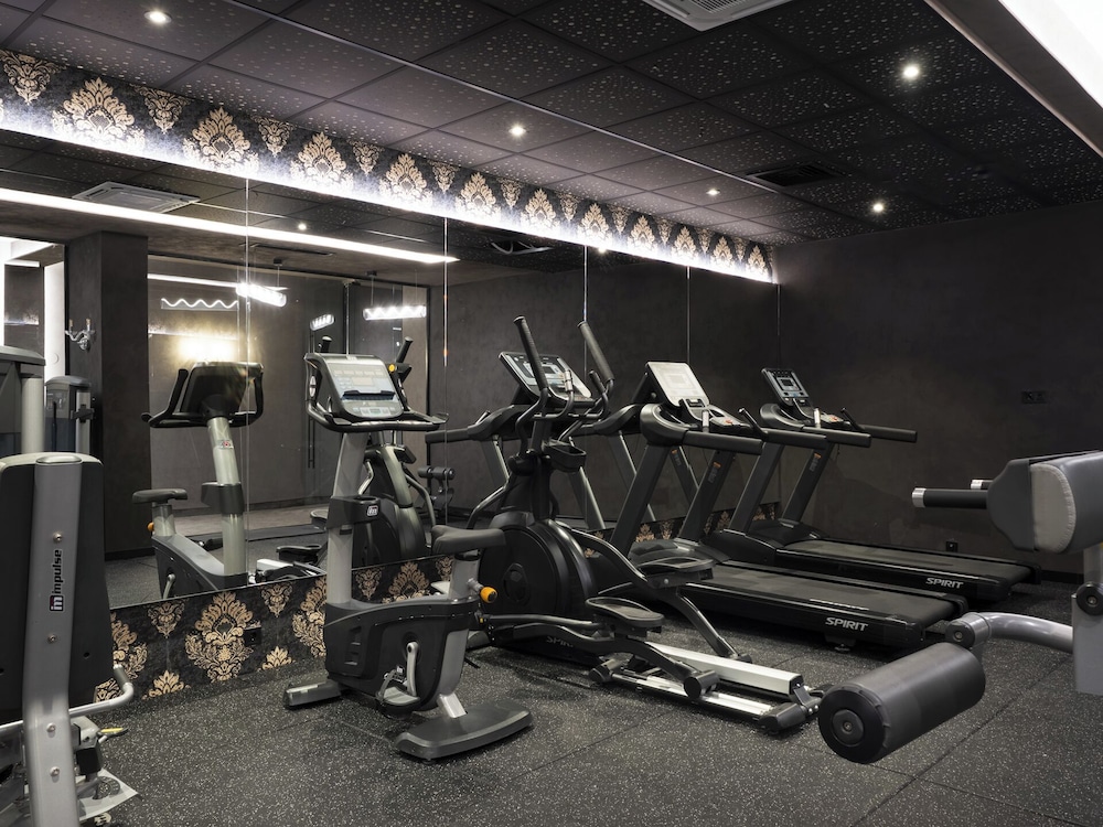 Premier Luxury Mountain Resort 24/48