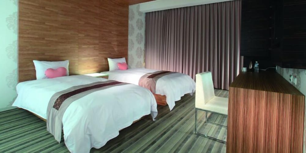 SUPERIOR, TWIN BEDS
