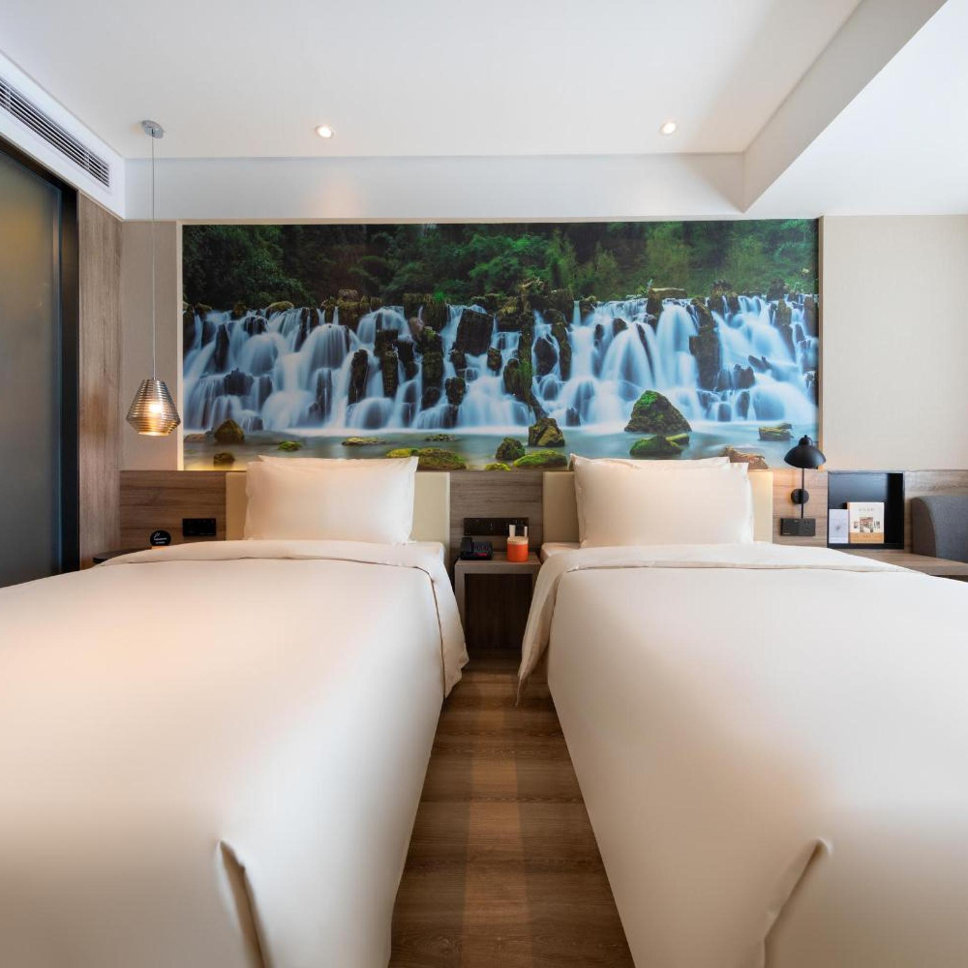 Atour Hotel Kunming South High Speed Railway Station University Town 26/56