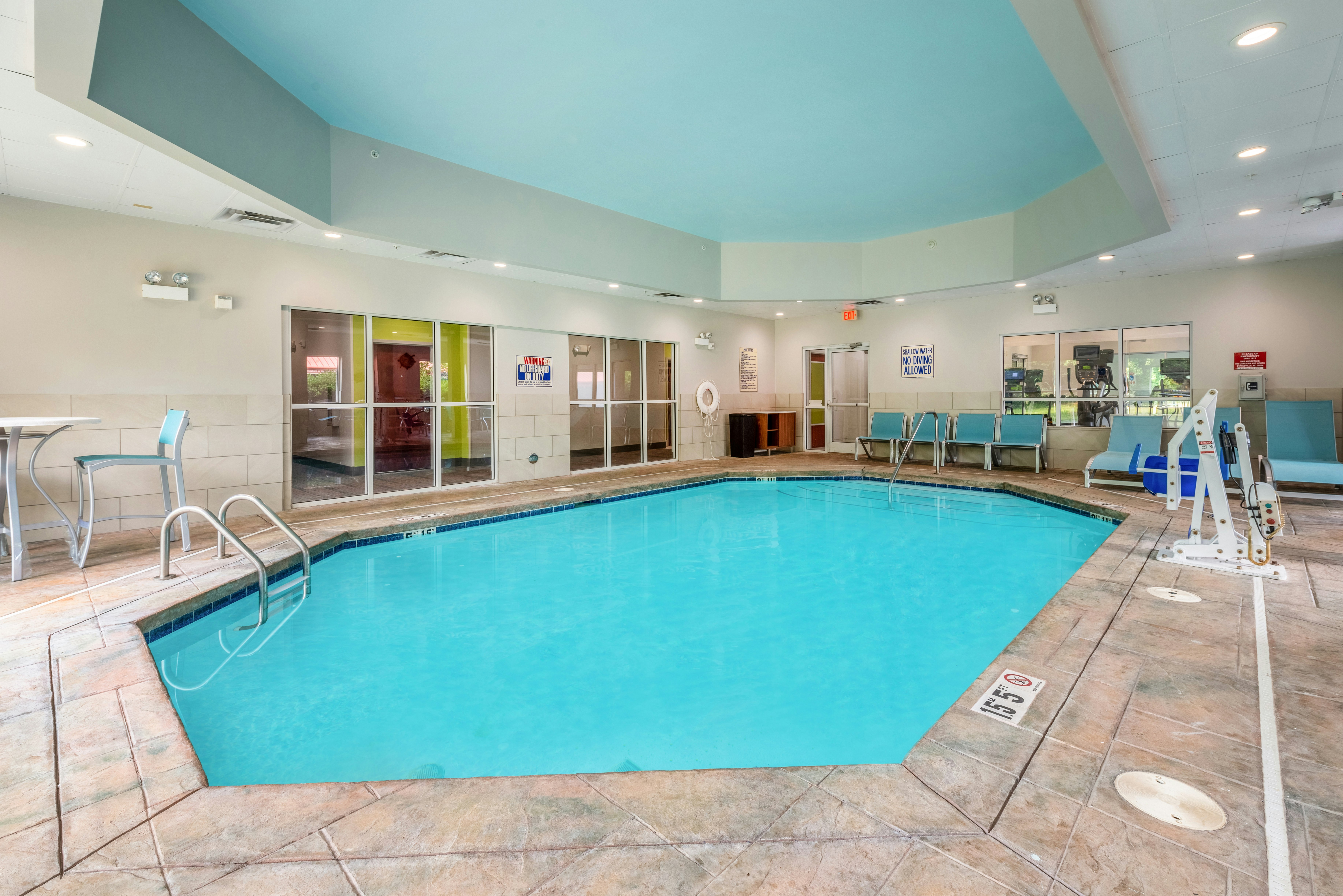 Holiday Inn Express Hotel And Suites Statesville 39/59