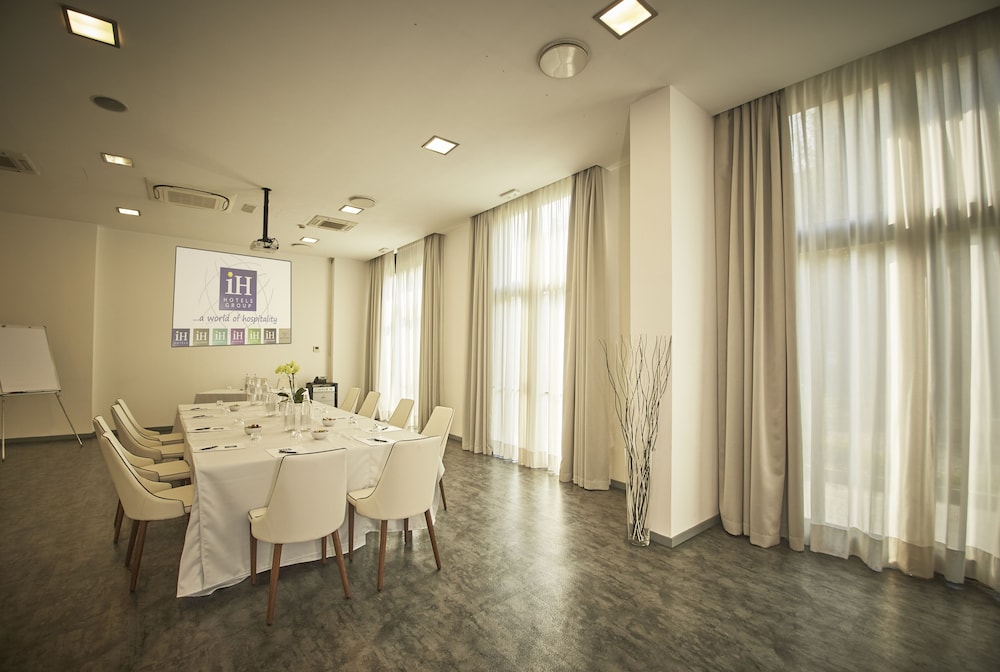 iH Hotels Milano Lorenteggio 37/61