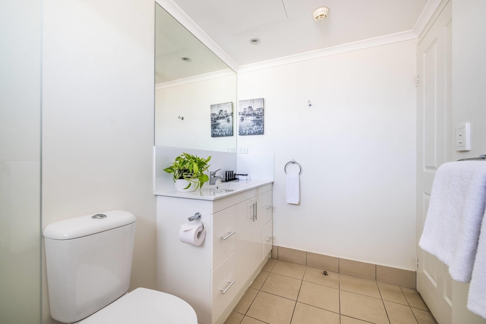 MainStay Suites Townsville 44/47