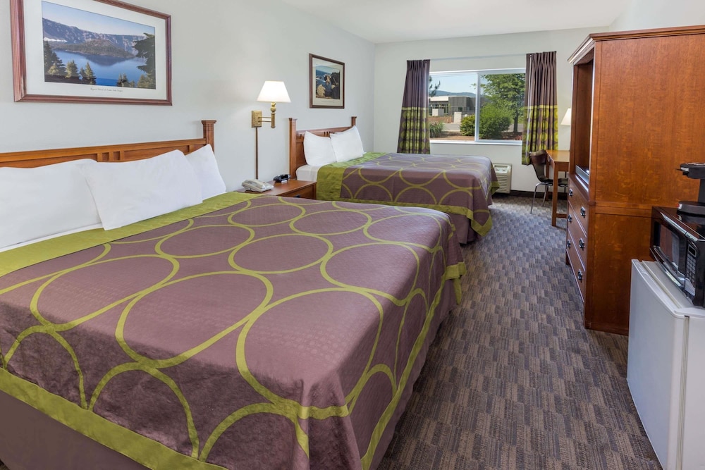 Super 8 By Wyndham Central Pt Medford 8/16