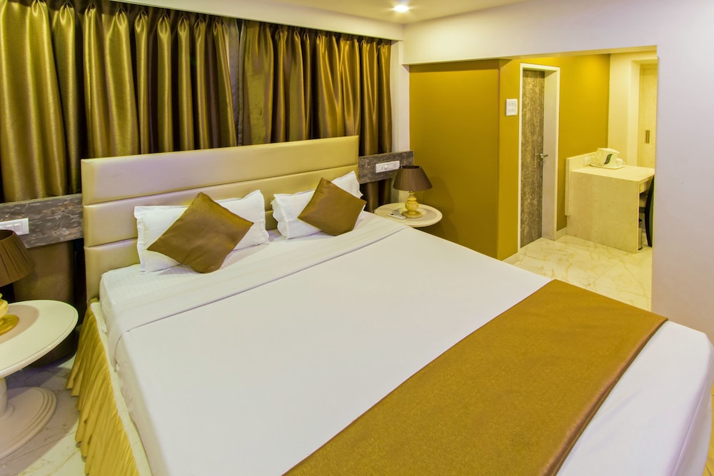 Hotel Spices 3/16