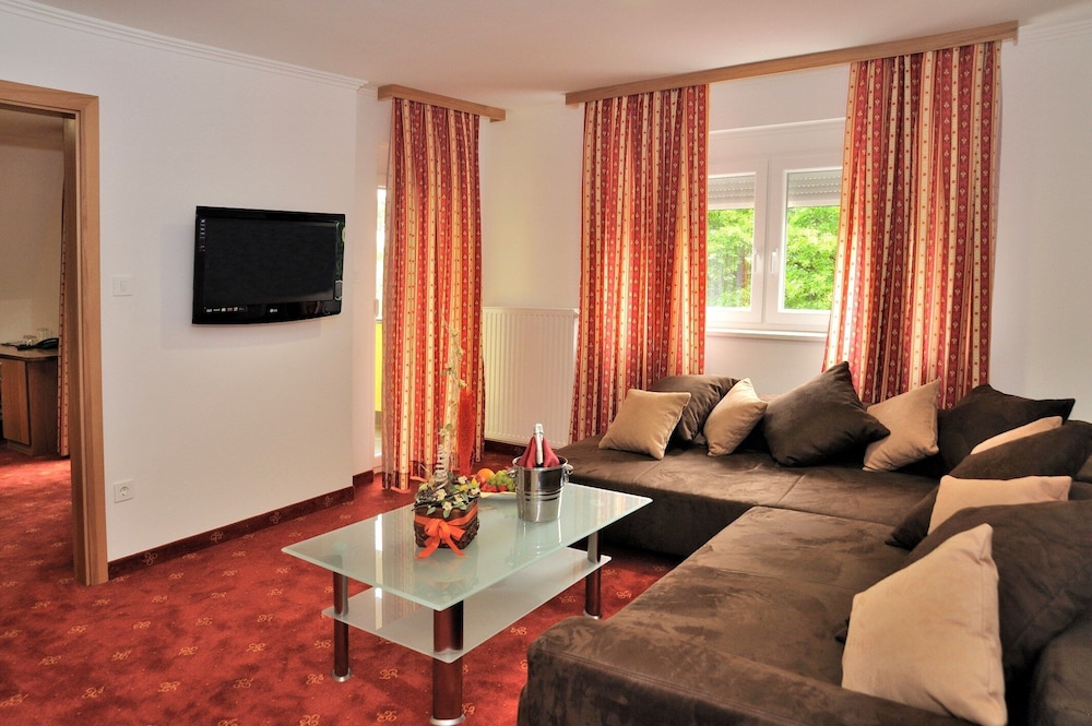 Hotel Medno 28/43