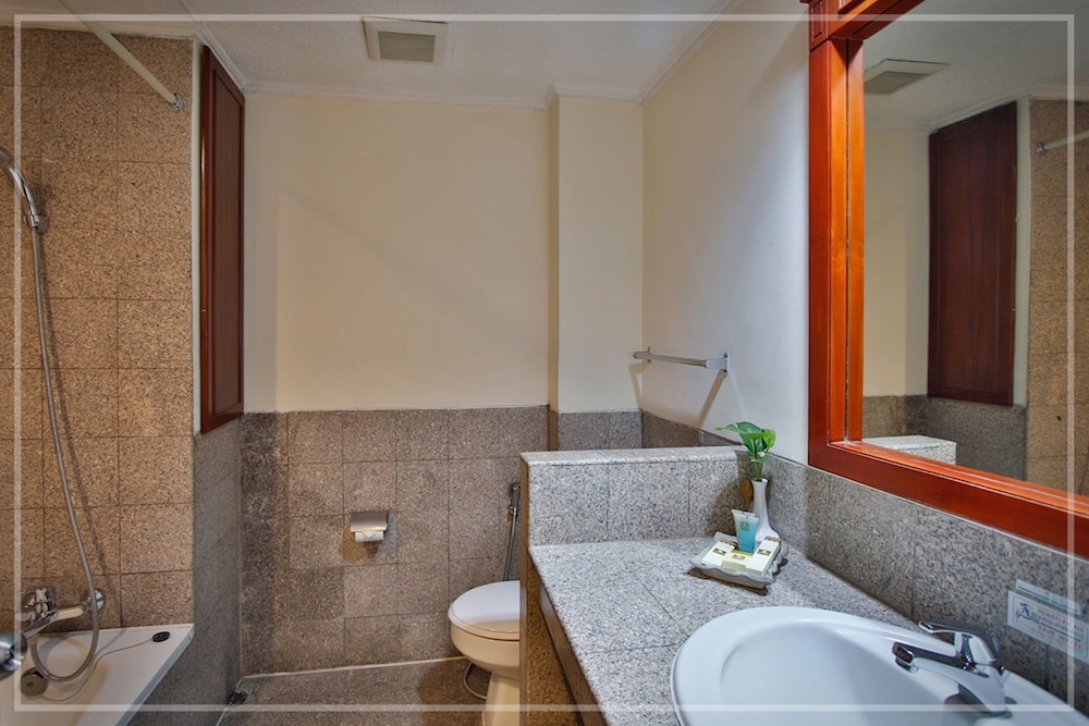 The Jayakarta Suites Bandung 69/71