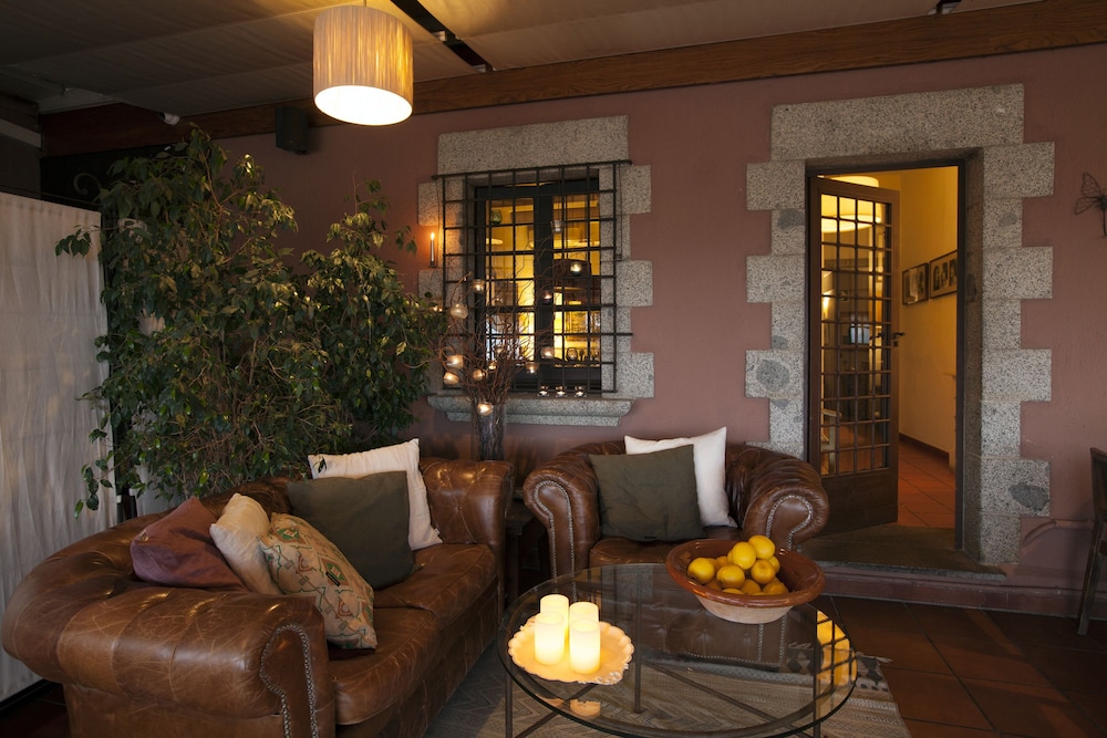 Hostal De La Plaaa 25/49