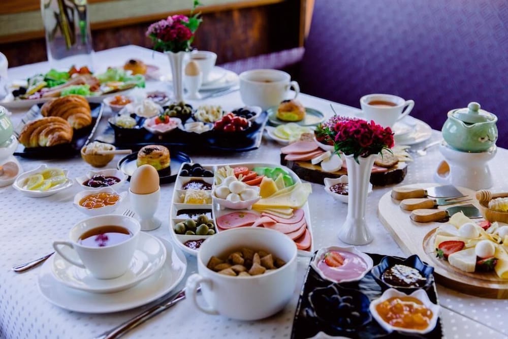 Clover Hotel Baku 48/50