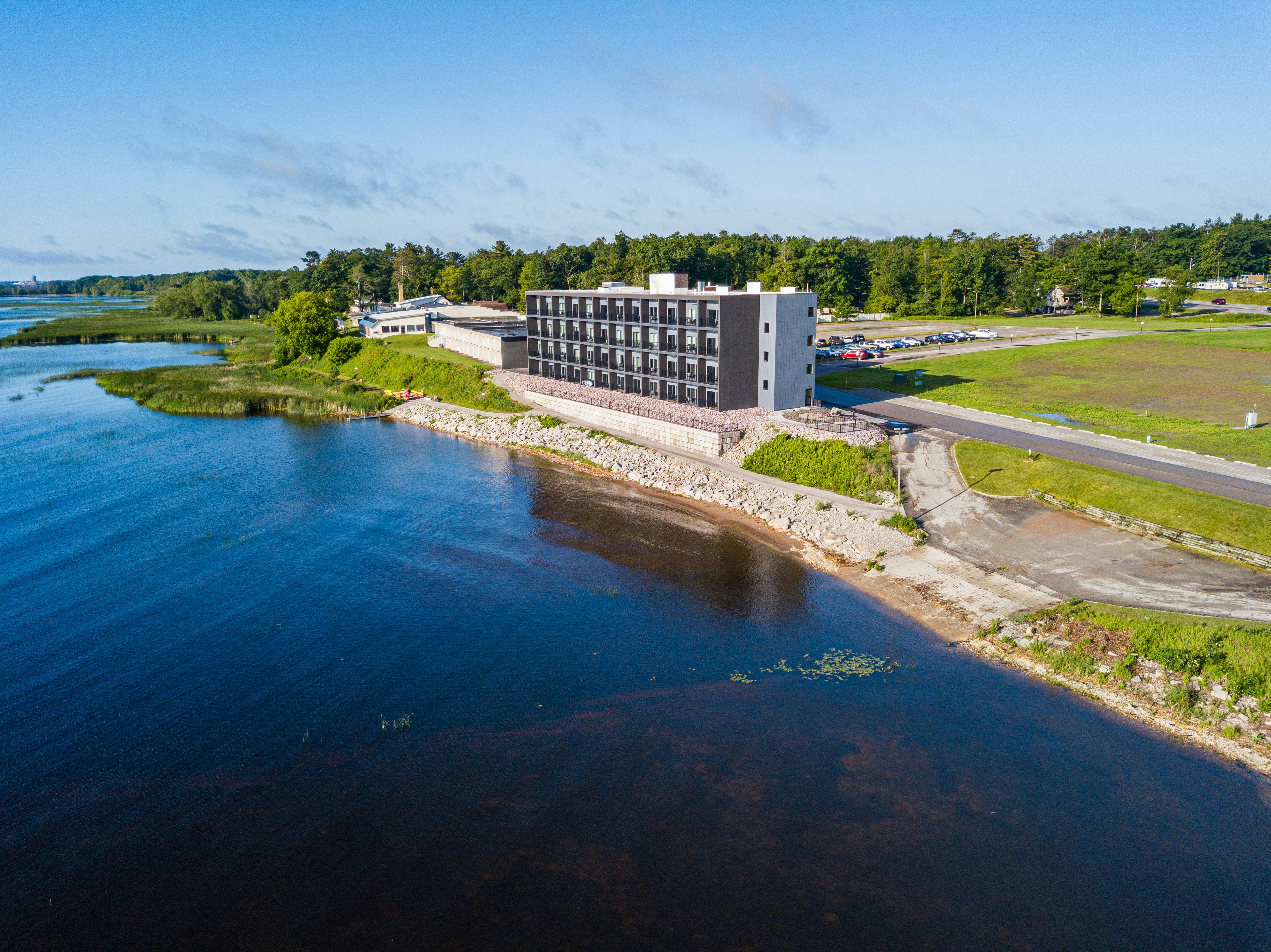 Terrace Bay Hotel 20/24
