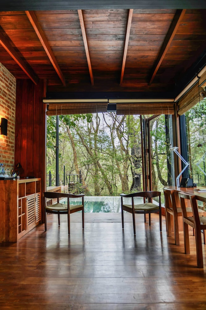 Kalundewa Retreat 30/65