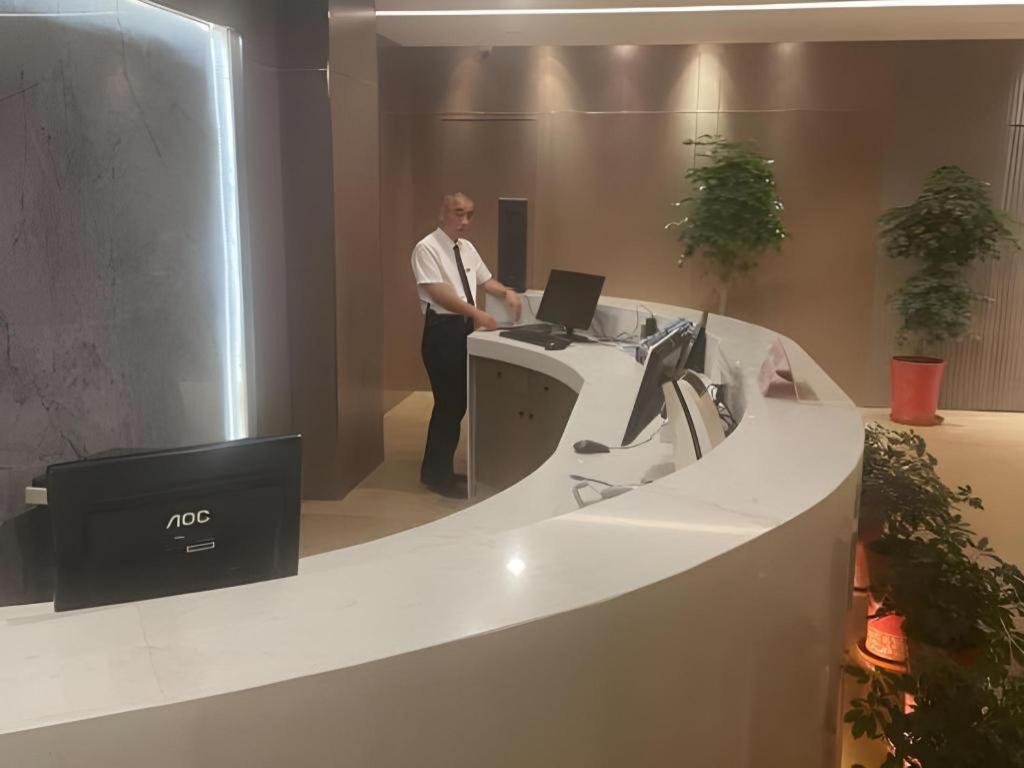 Zhangjiagang Guomao Hotel 25/42