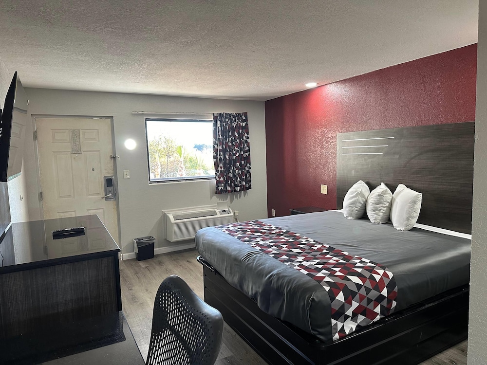 Room, King Bed, Accessible