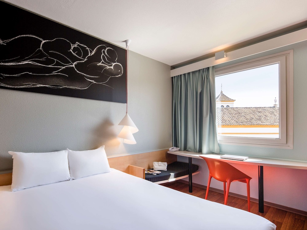 Ibis Sevilla 15/73