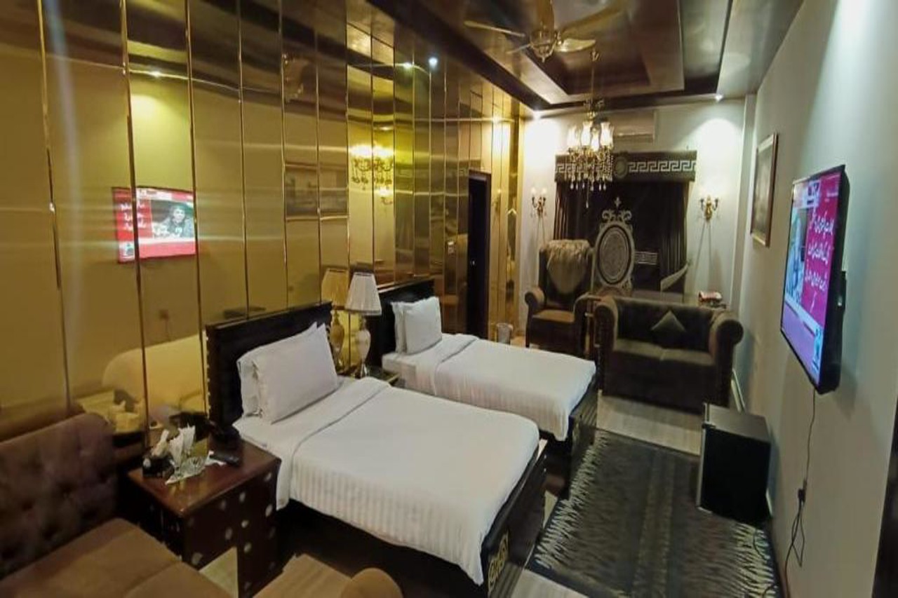 Hotel Royal Mansion - Multan 10/21