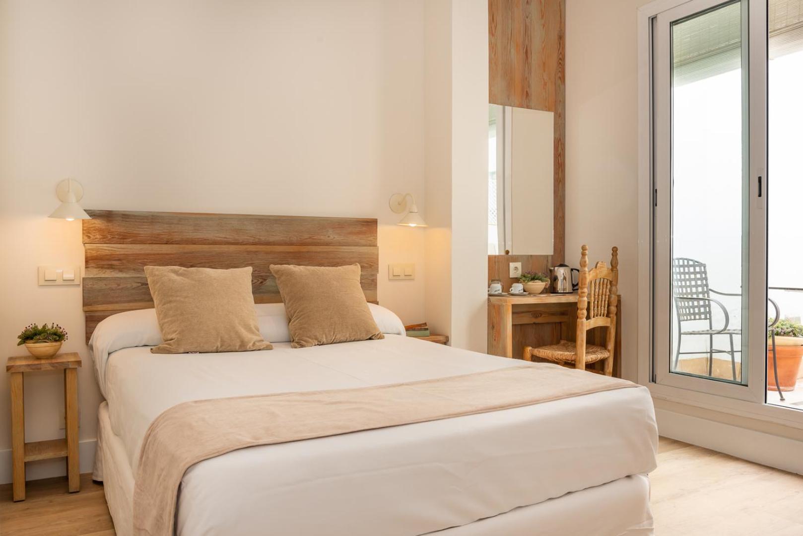 Room, Queen Bed