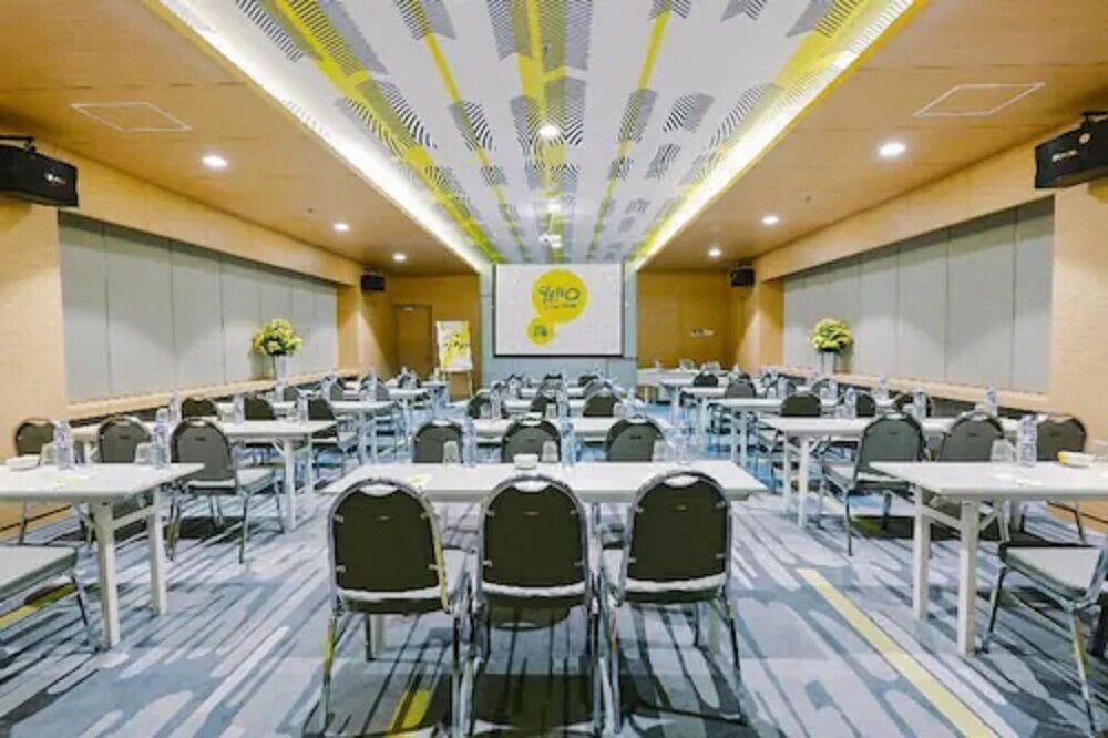 Yello Hotel Paskal Bandung 32/41